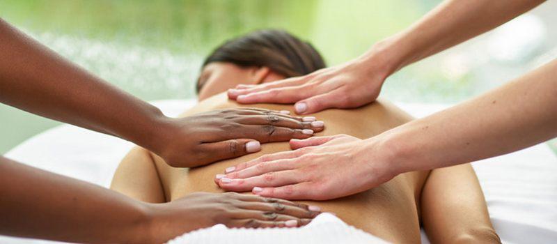 Four hand massage